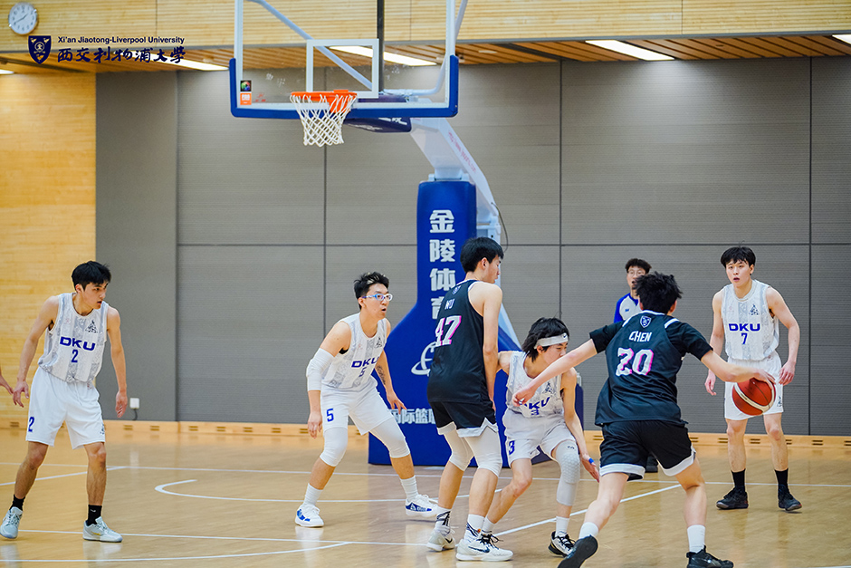 堡边路传