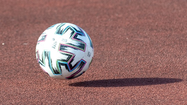 讓他看起來 讓他看起來